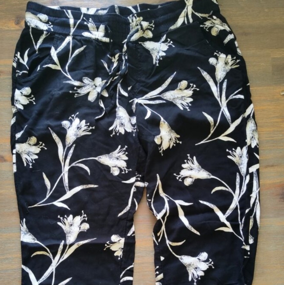 O'Neill Black and White Floral Pants